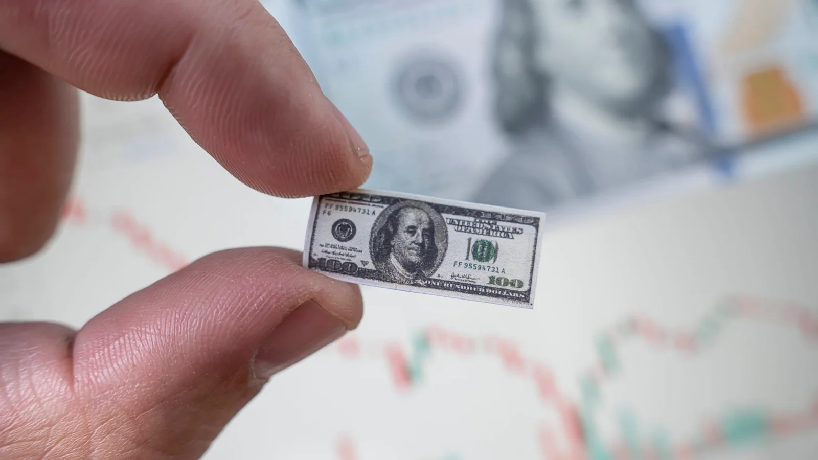 Inflation still outpaces wages, squeezing paychecks as energy costs bite
