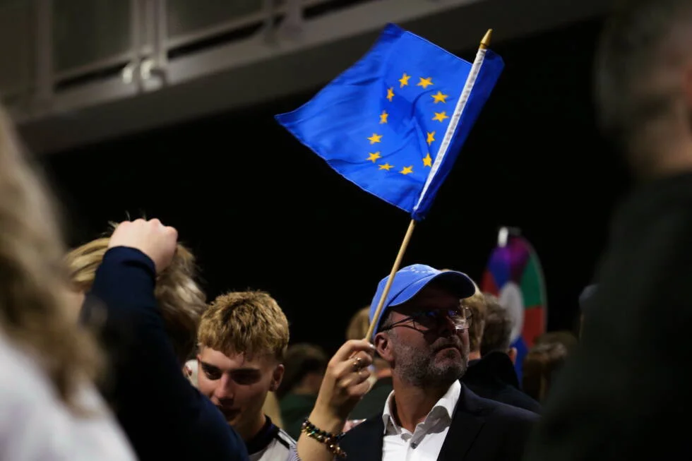 Iceland votes down revival of EU accession talks
