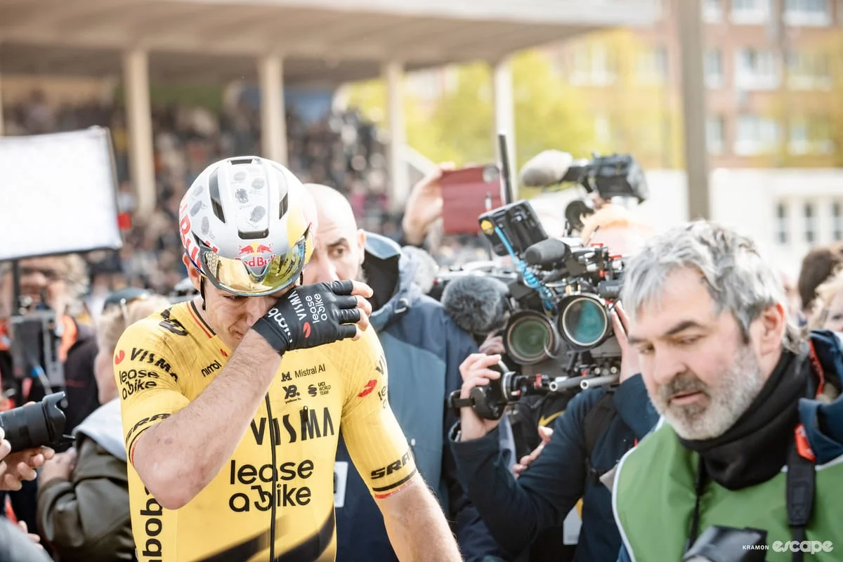 Cobblestones, Courage, and a Velodrome Finish: Van Aert Rules Roubaix