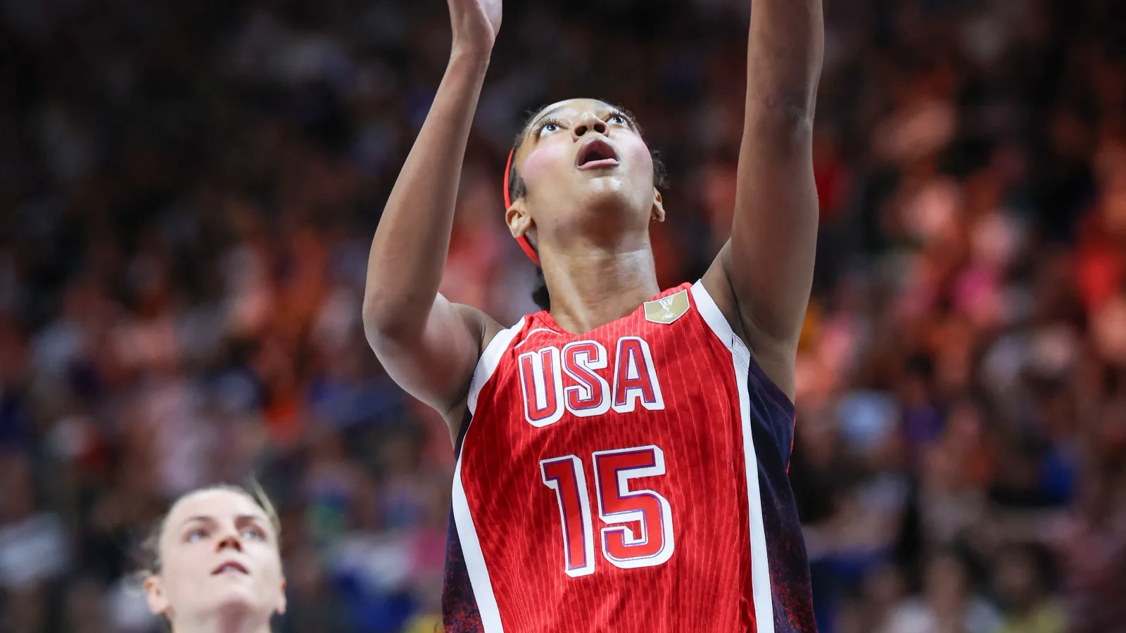 USA edges Italy in grindfest as Gray clutch and Reese defense spark win