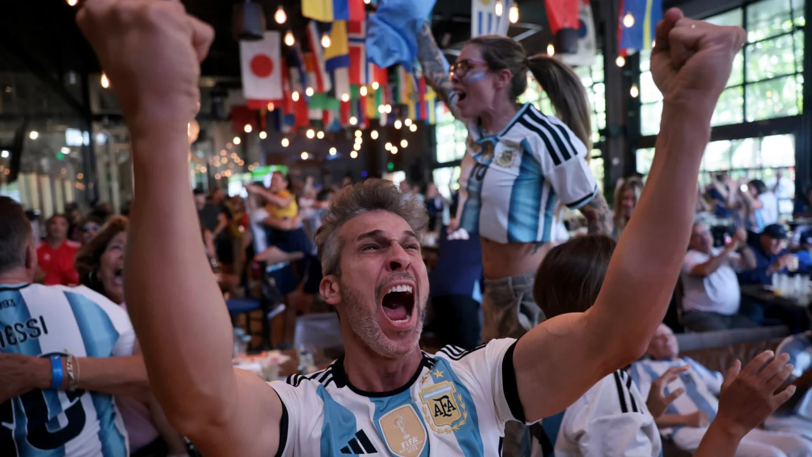 World Cup travel surge boosts U.S. host cities ahead of semifinals