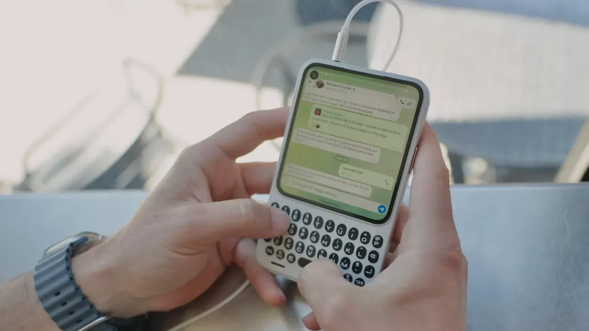 Clicks Communicator Brings Back the Physical Keyboard for $500