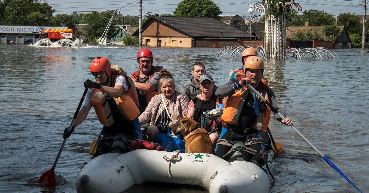 Dam destruction causes chaos and devastation in southern Ukraine.