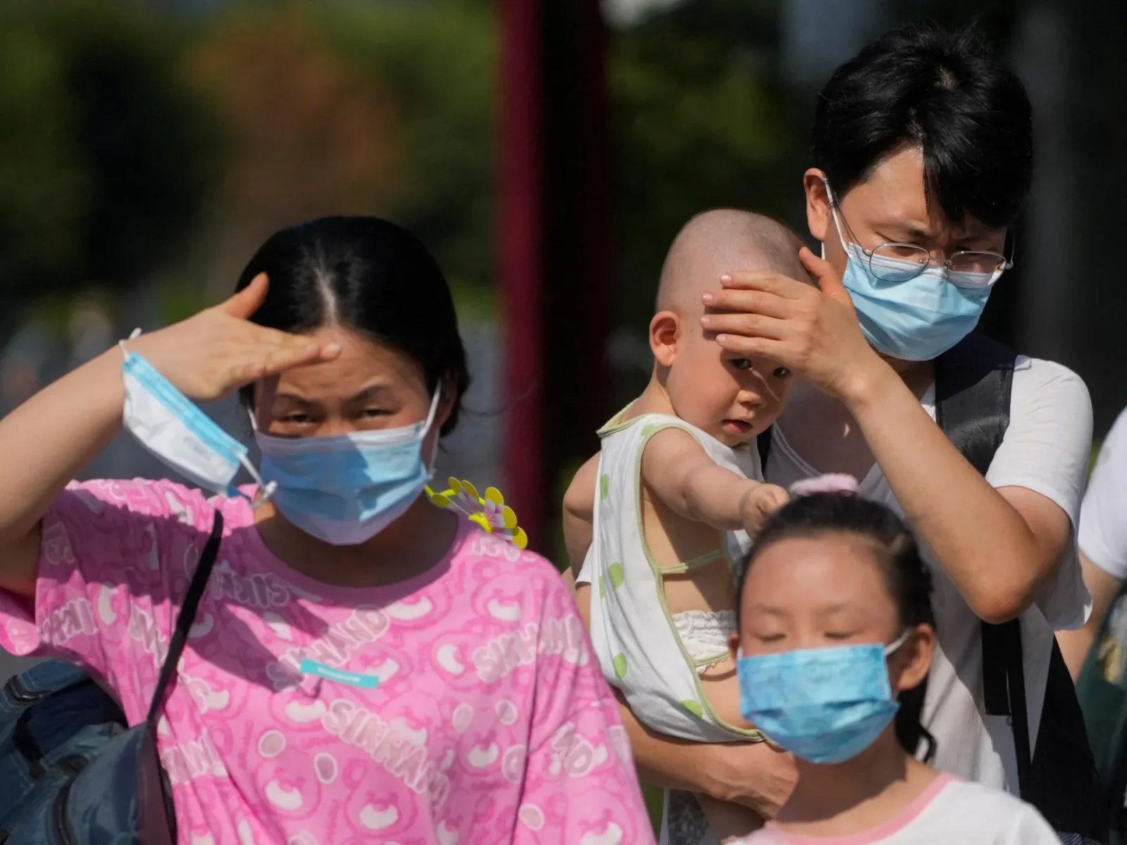 Shanghai experiences hottest May day in over a century.