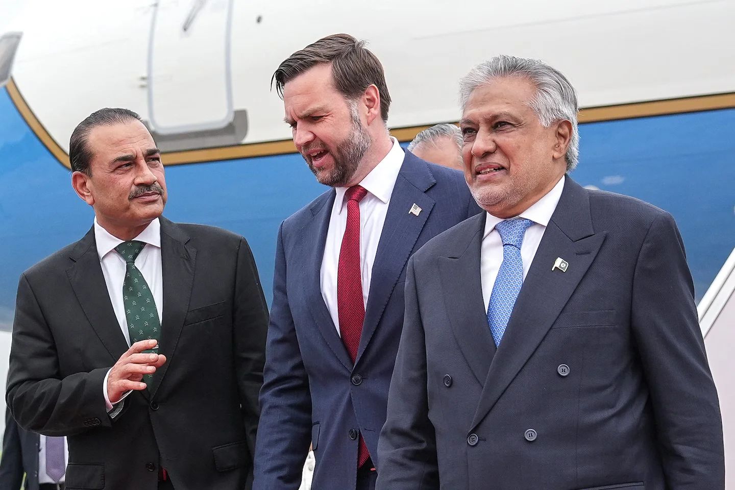 Pakistan adopts Trump-style diplomacy to broker Iran talks