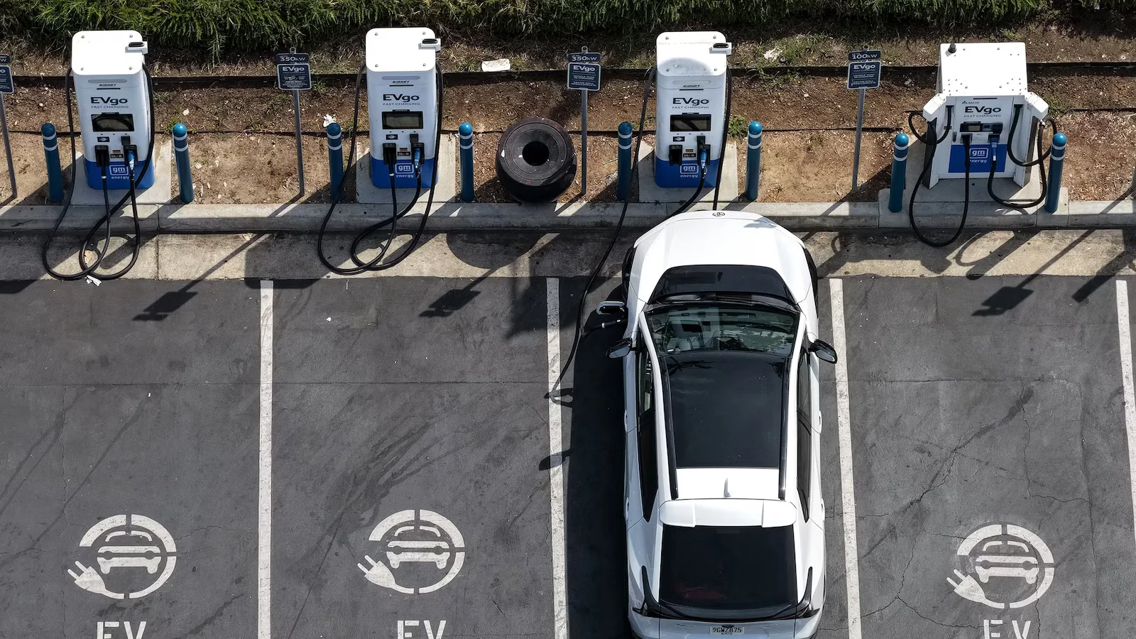 Gas-price surge nudges U.S. buyers toward used EVs