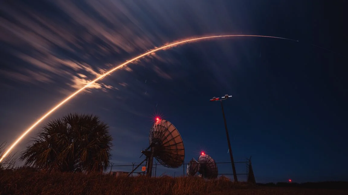 SpaceX Secures US Space Data Network Backbone Contract