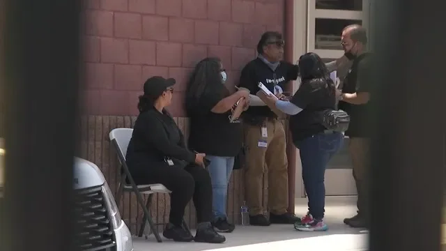 "Continued Influx: Another Migrant Bus Reaches Los Angeles from Texas"