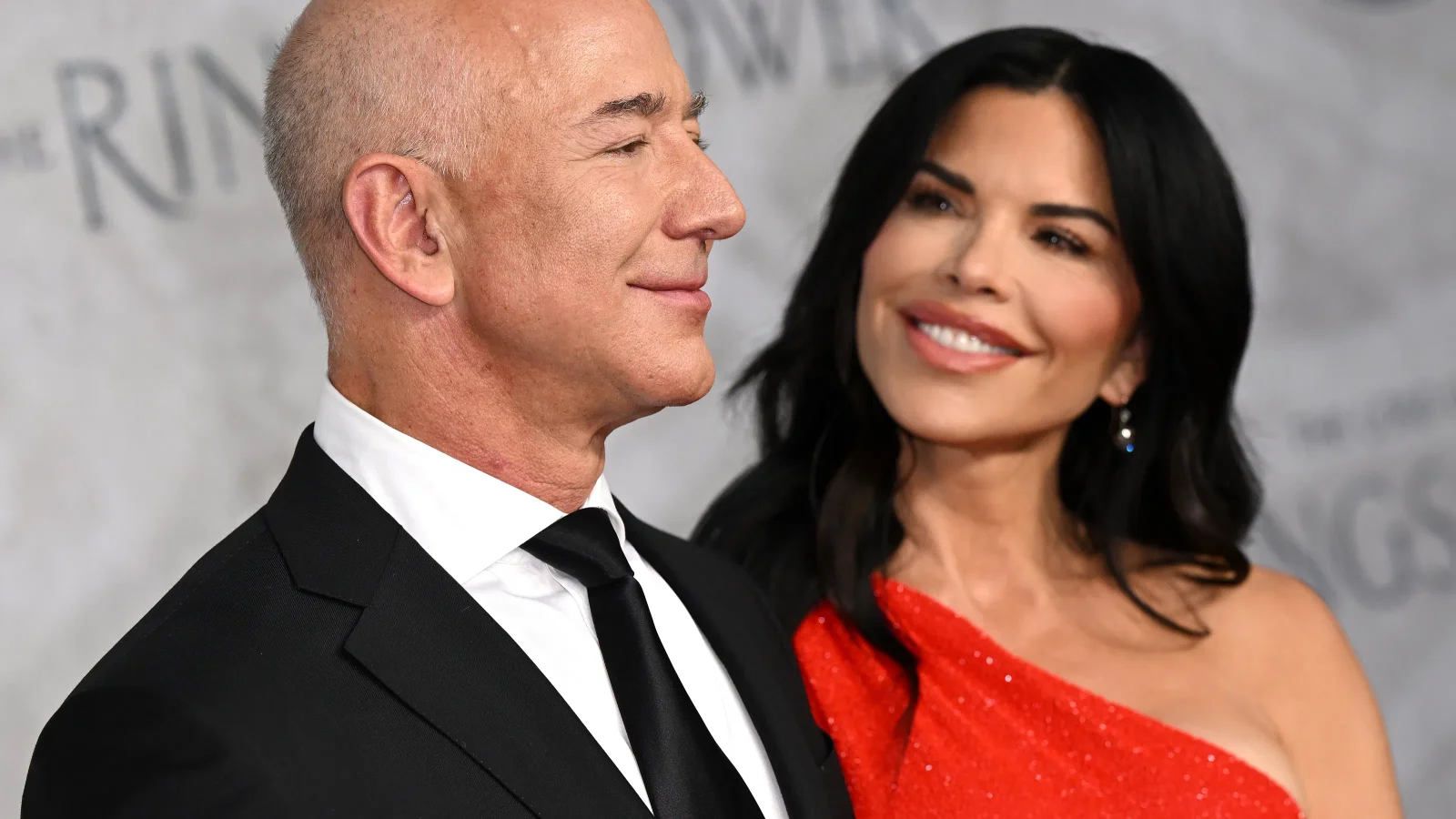 Venice Wedding of Jeff Bezos and Lauren Sánchez Sparks Protests and Security Concerns