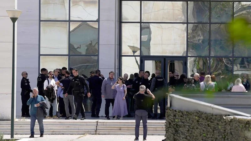 Athens gunman hunt: 89-year-old suspect targets social security office and courthouse