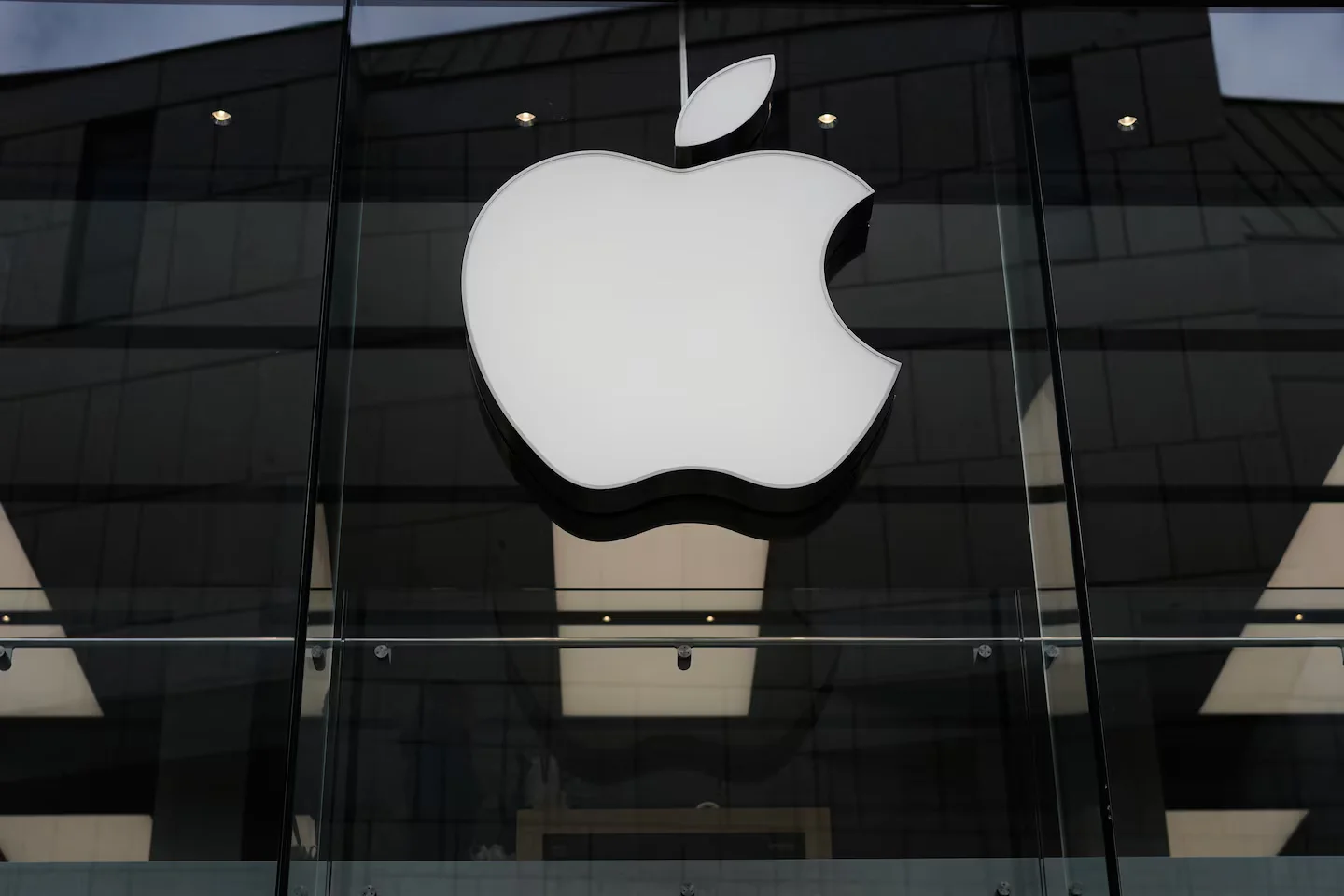 Apple accuses OpenAI of stealing trade secrets to fuel a rival hardware push