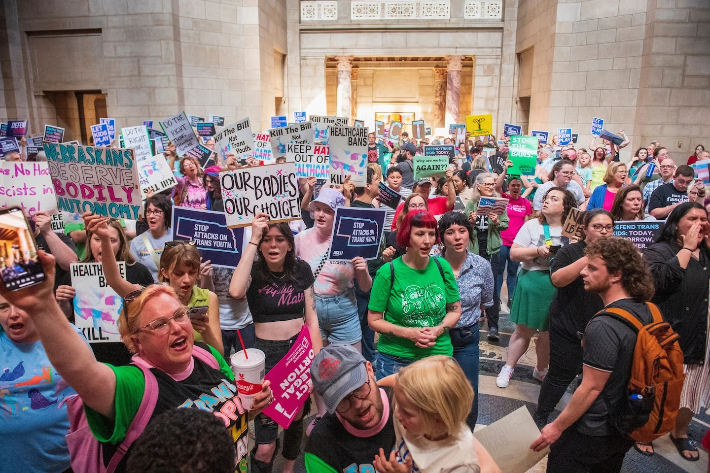 Nebraska Legislature Combines Transgender and Abortion Bills for Final Vote