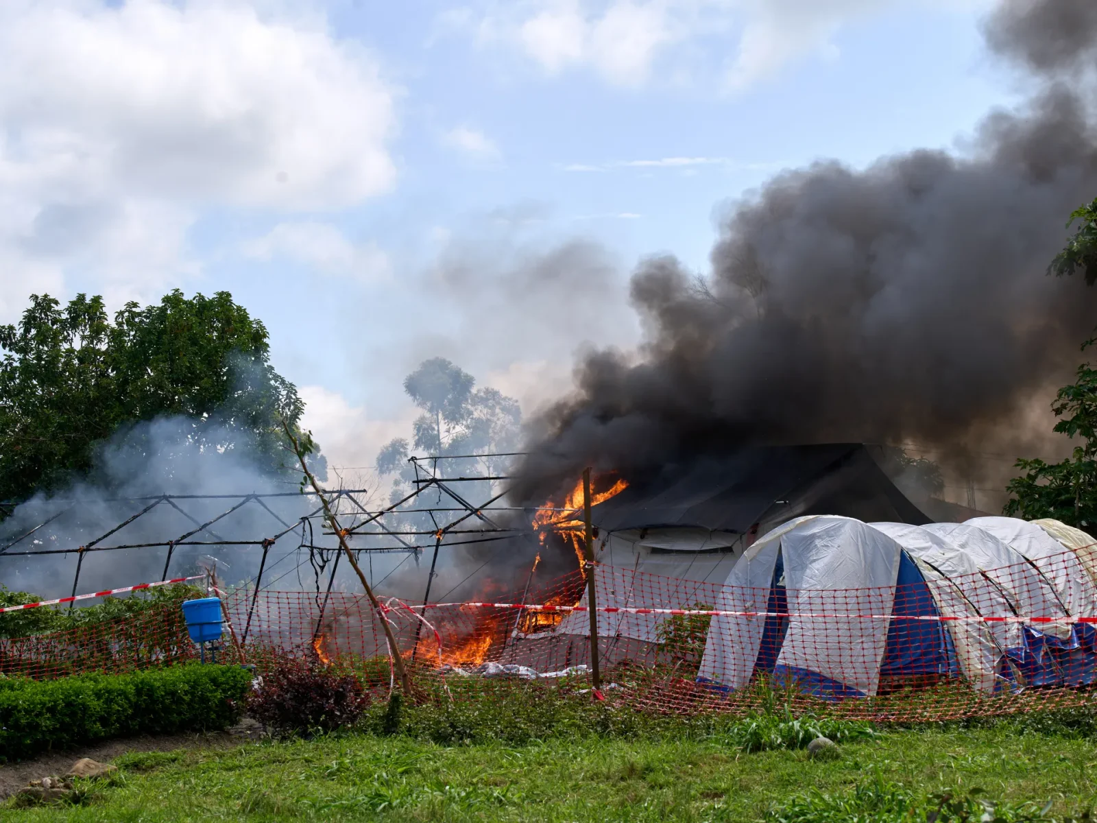 Funeral tensions ignite Ebola clinic blaze in Ituri, DR Congo