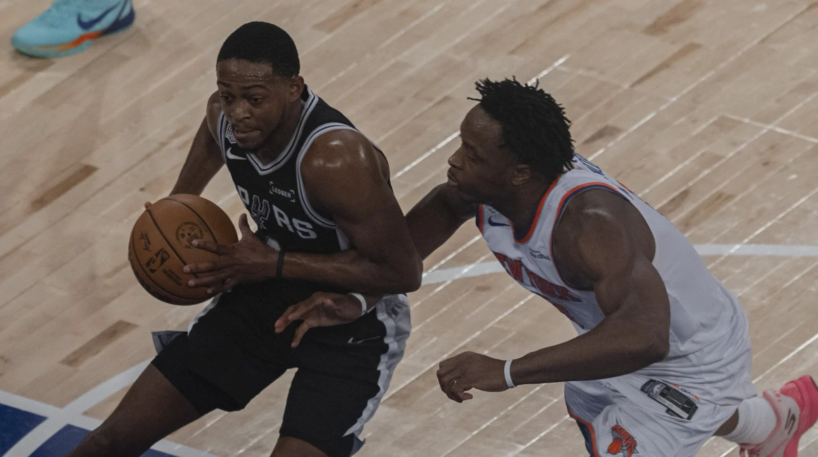 Fox's Late-Game Gamble Costs Spurs Against Knicks