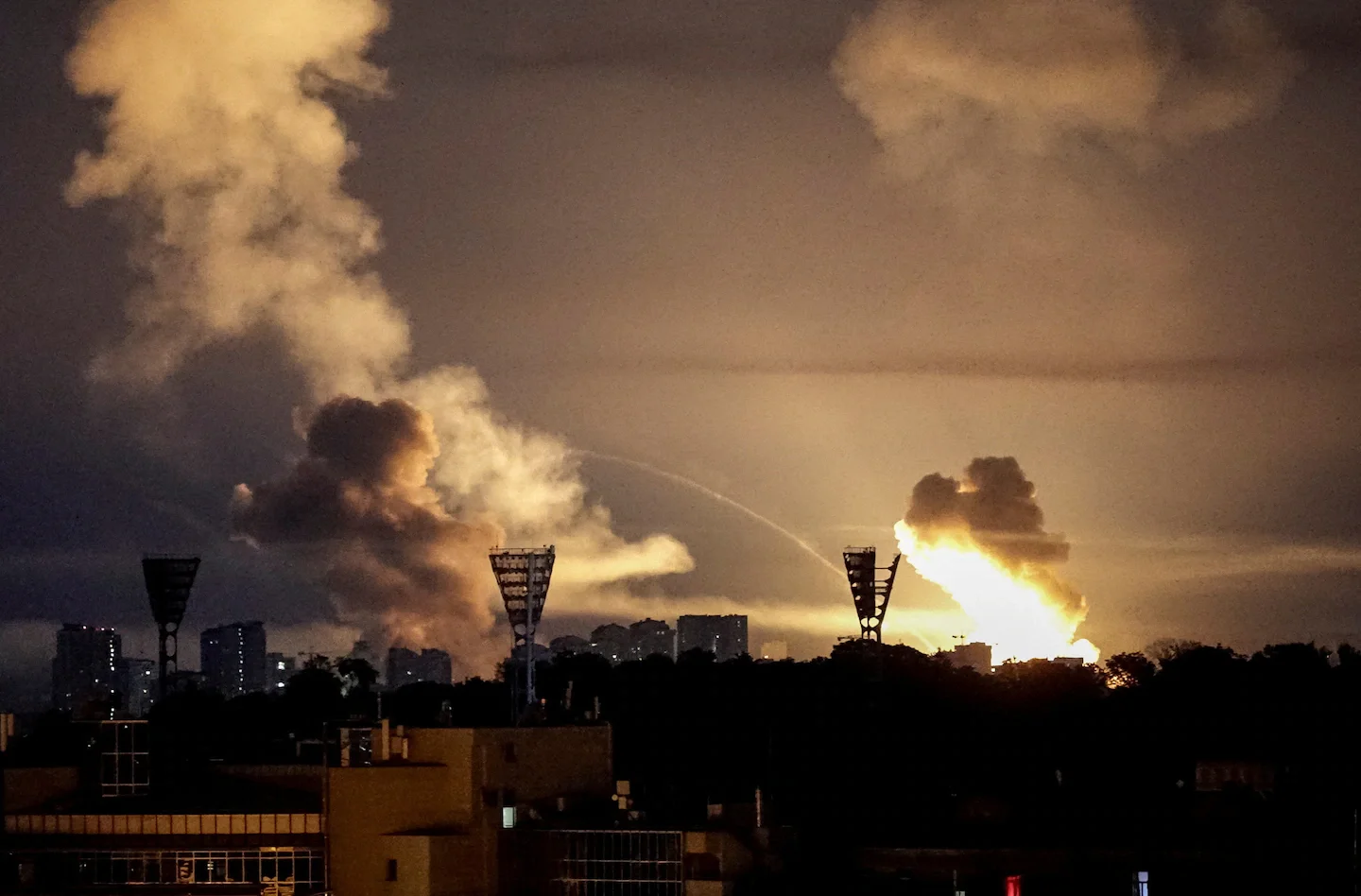 Kyiv battered as Russia mounts large missile and drone assault, killing at least 25