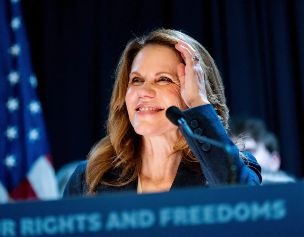 Momentum Builds for Democrats Ahead of Midterms as GOP Faces Setbacks