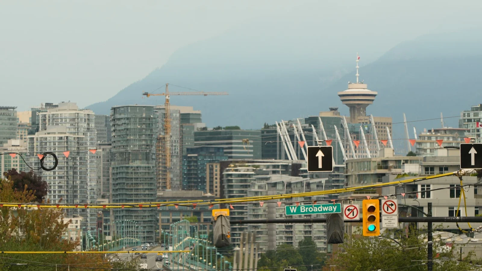 Mass evacuations mount as BC declares emergency over Bald Range wildfire
