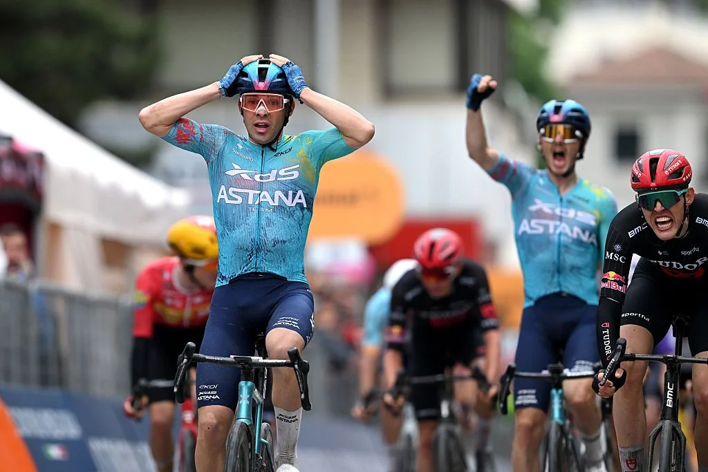 Silva clinches Giro d'Italia Stage 2 after Vingegaard's late attack is caught