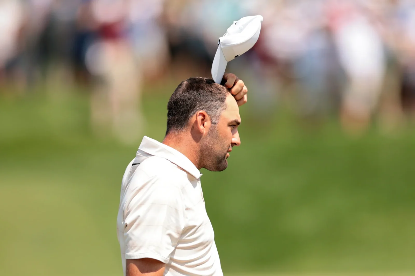 Scheffler thrives on big crowds after a 65 to open at the 3M Open
