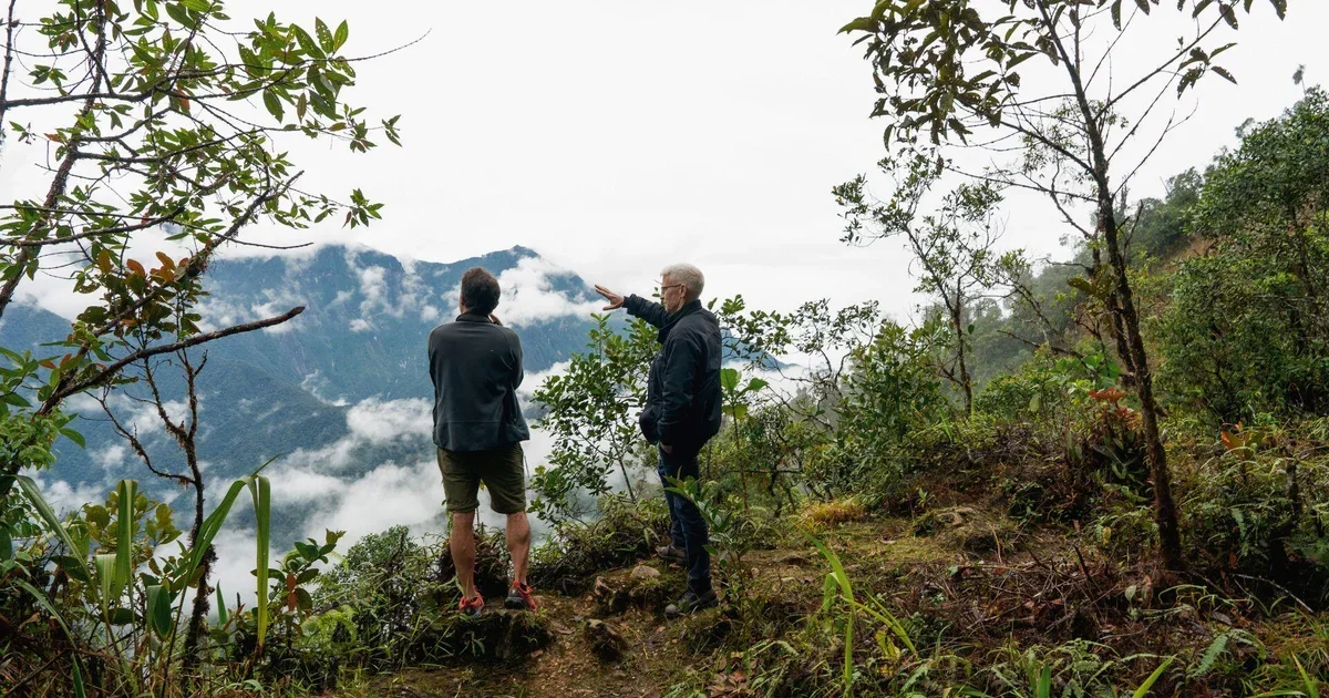 Ex-hostage uses birding to help ex-FARC fighters find new lives