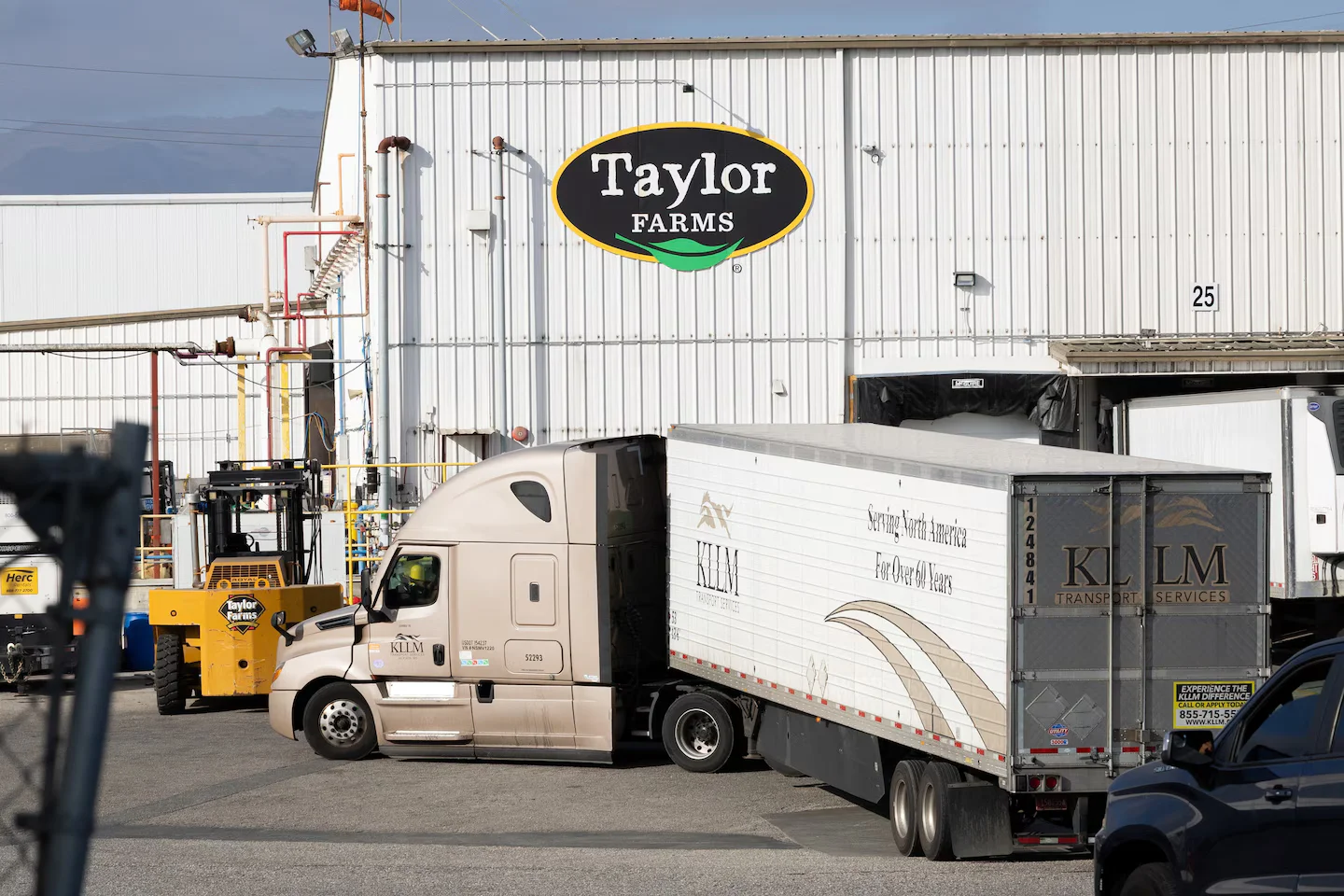 FDA retracts Cyclospora finding in Taylor Farms lettuce; not tied to the original recall