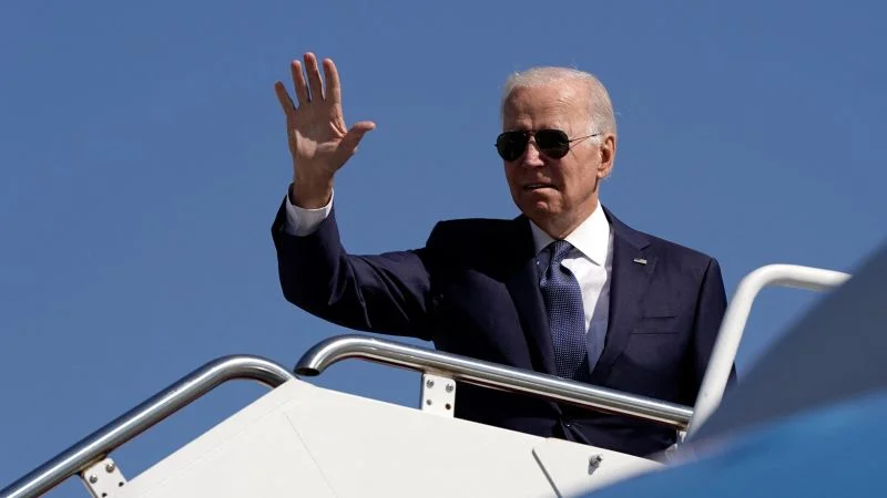 Biden and Trudeau navigate complex issues during presidential visit to Ottawa.