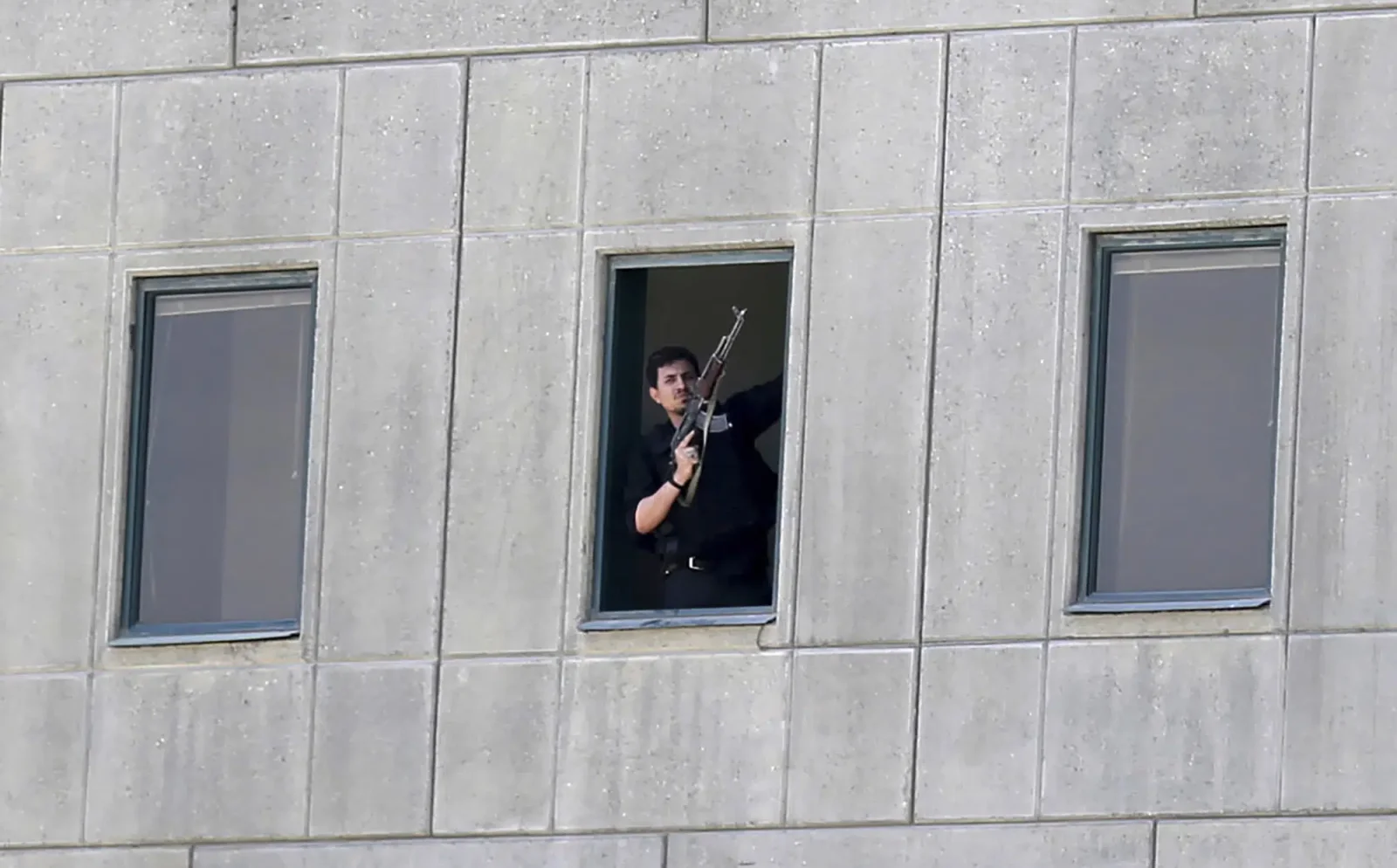 Iranian court orders US to pay $312.9M amidst tensions.