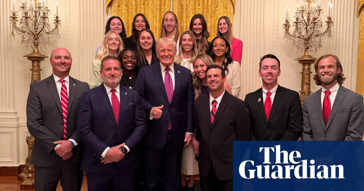 Trump photo sparks backlash for overshadowing Georgia women's tennis champions at White House
