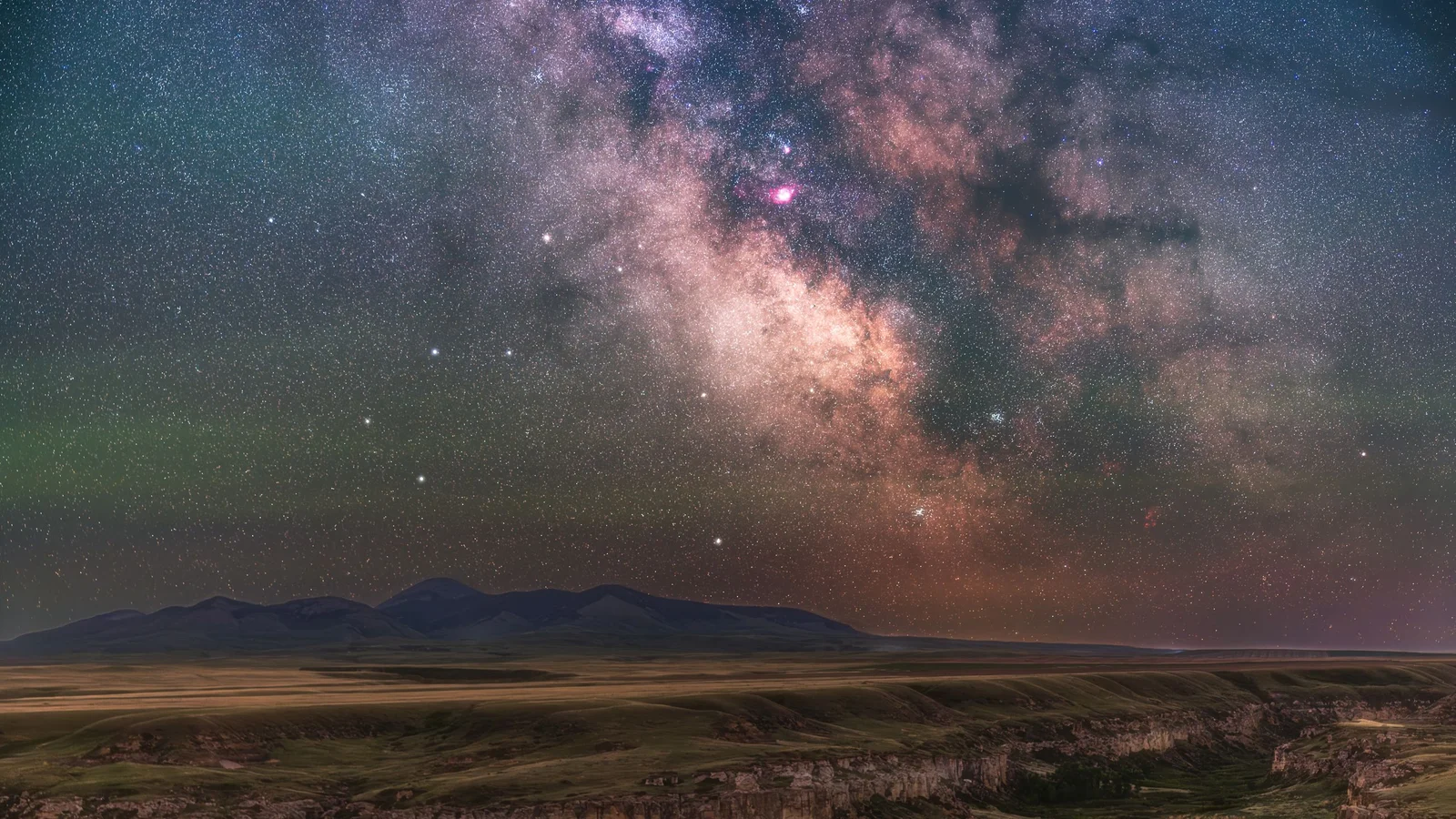 May Brings the Milky Way Core into Sharp View for Stargazers