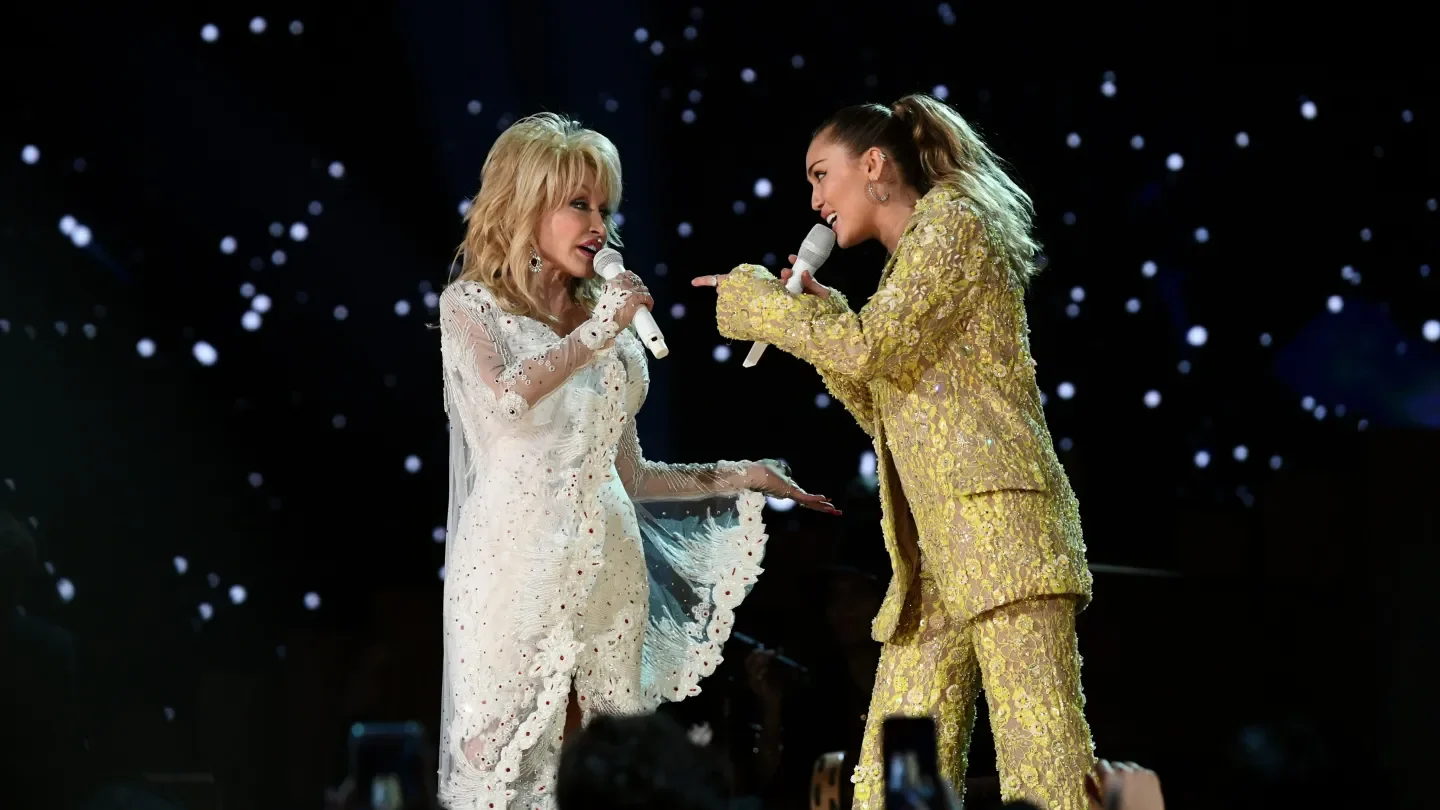 Miley Cyrus Reflects on Dolly Parton’s Final Chat and Timeless Guidance