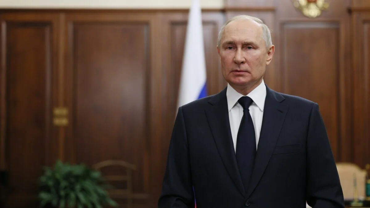 Putin offers Wagner forces options: Belarus or Moscow.