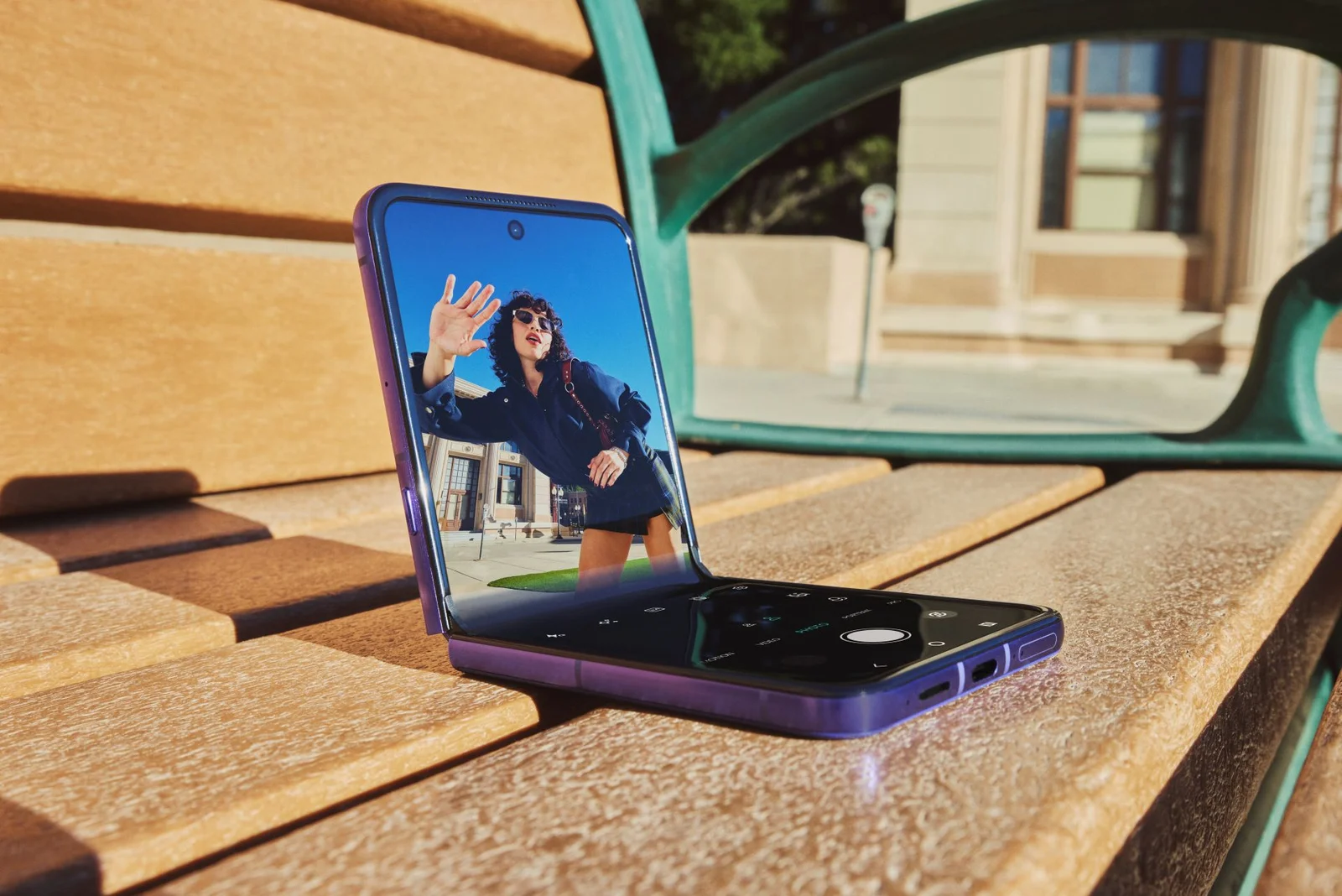 Motorola and Google Roll Out Wardrobe in Google Photos and a Personal Daily Drops Feed