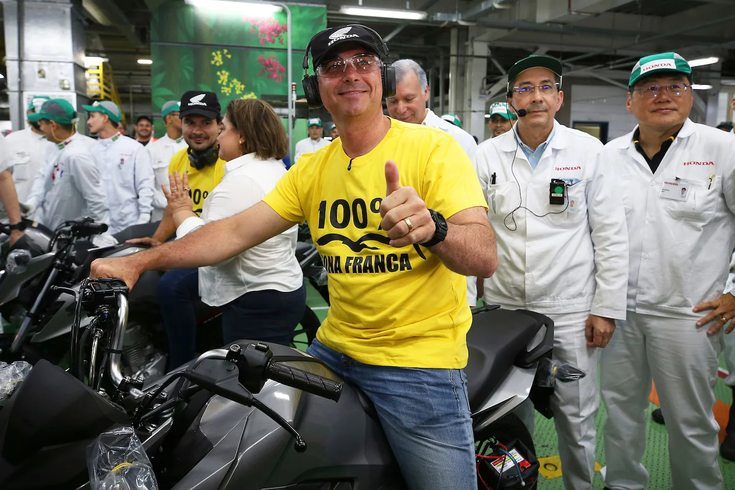 Bolsonaro’s Son Gains Momentum as Brazil’s Presidential Race Tightens