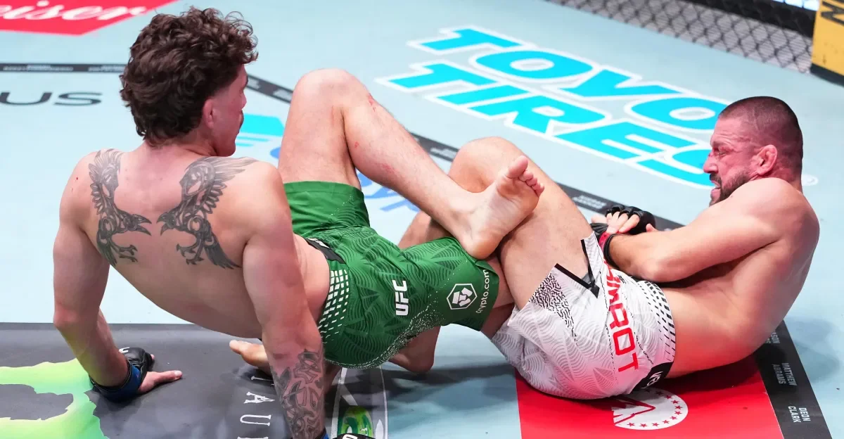 Salkilld tops Gamrot in first-round finish as knee pops, eyes quick return.