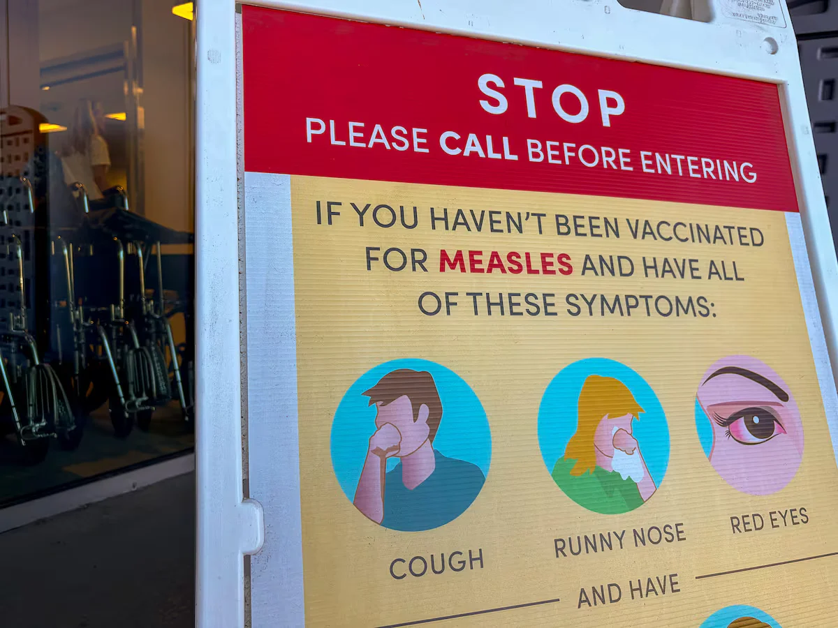 Utah weighs public alerts versus targeted notices for measles exposures