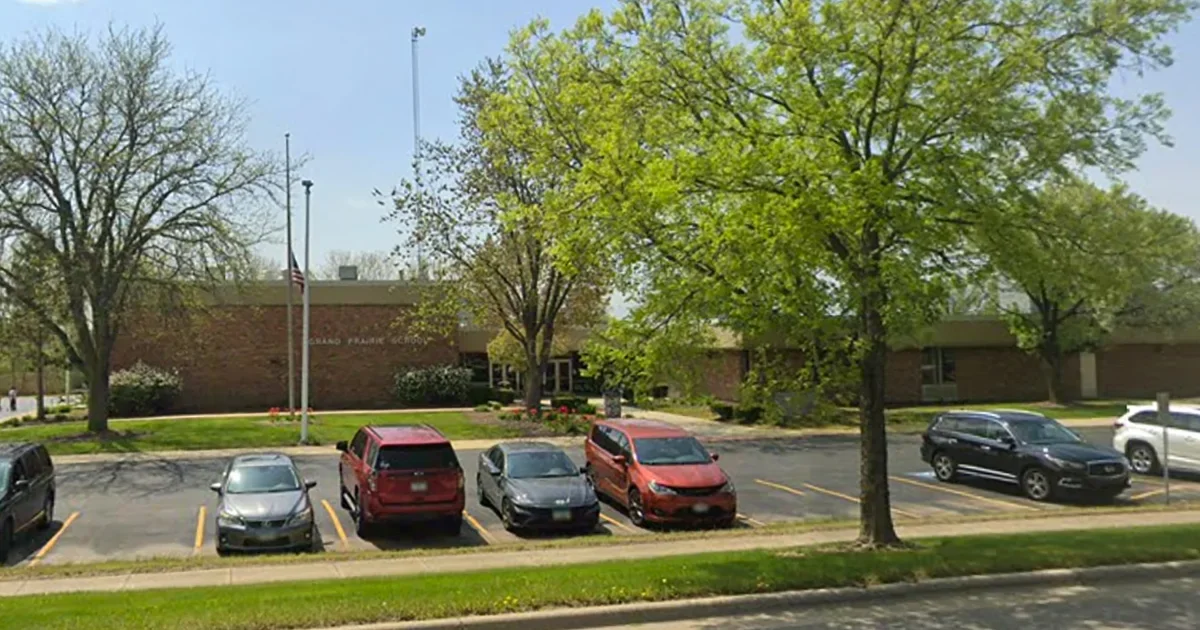 Relatives' quick action stops planned Illinois school shooting