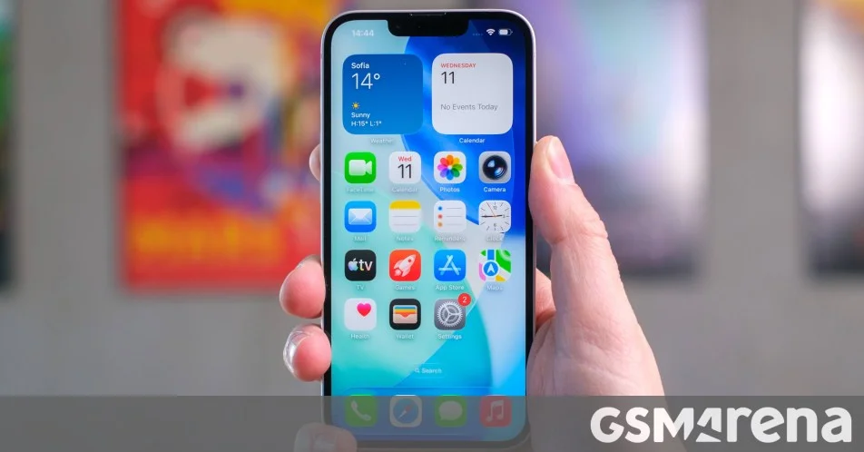 Leak outlines iPhone 18 family with 1.5K LTPO screens and mixed refresh rates