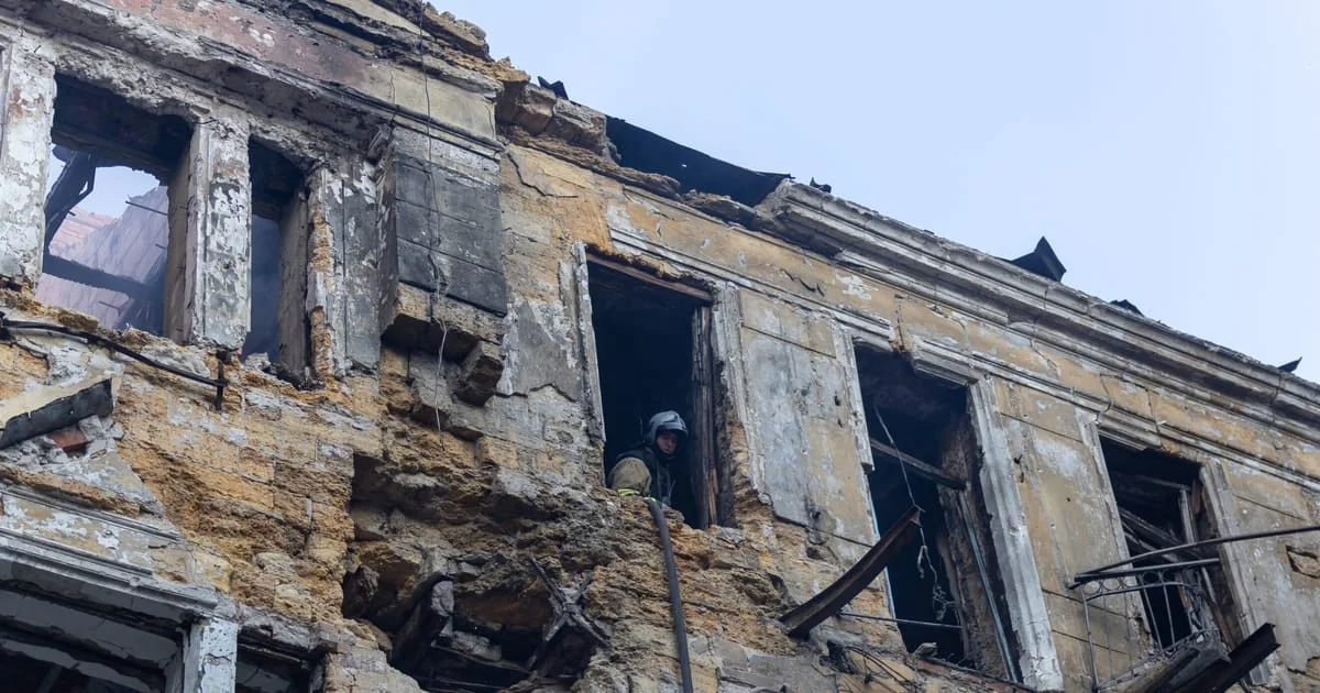 Overnight strikes escalate Ukraine conflict as WHO warehouse in Dnipro is destroyed