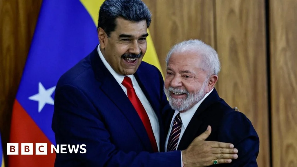 Lula and Maduro strengthen ties at South American summit.