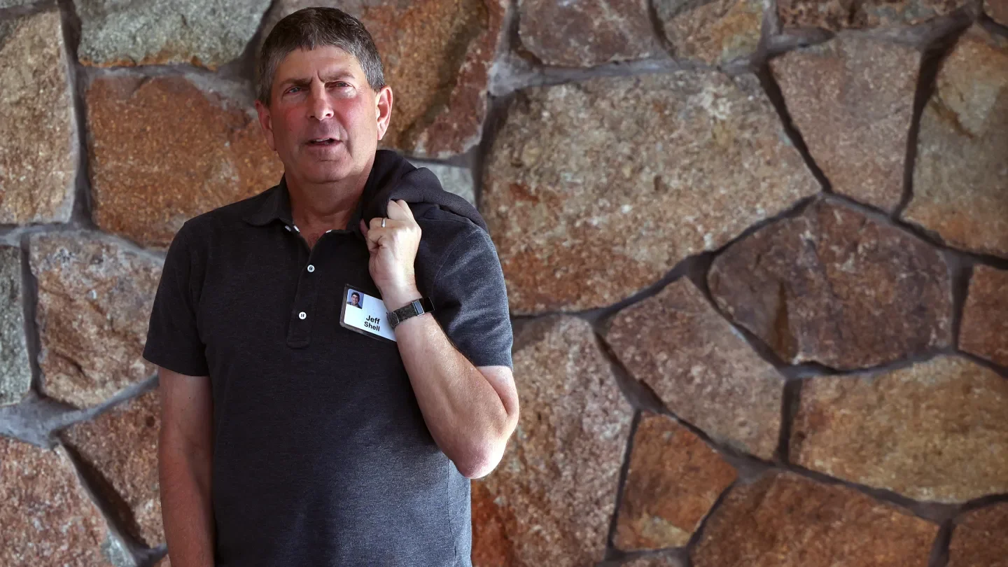 Paramount Chief Jeff Shell Exits Amid Probe and Lawsuit