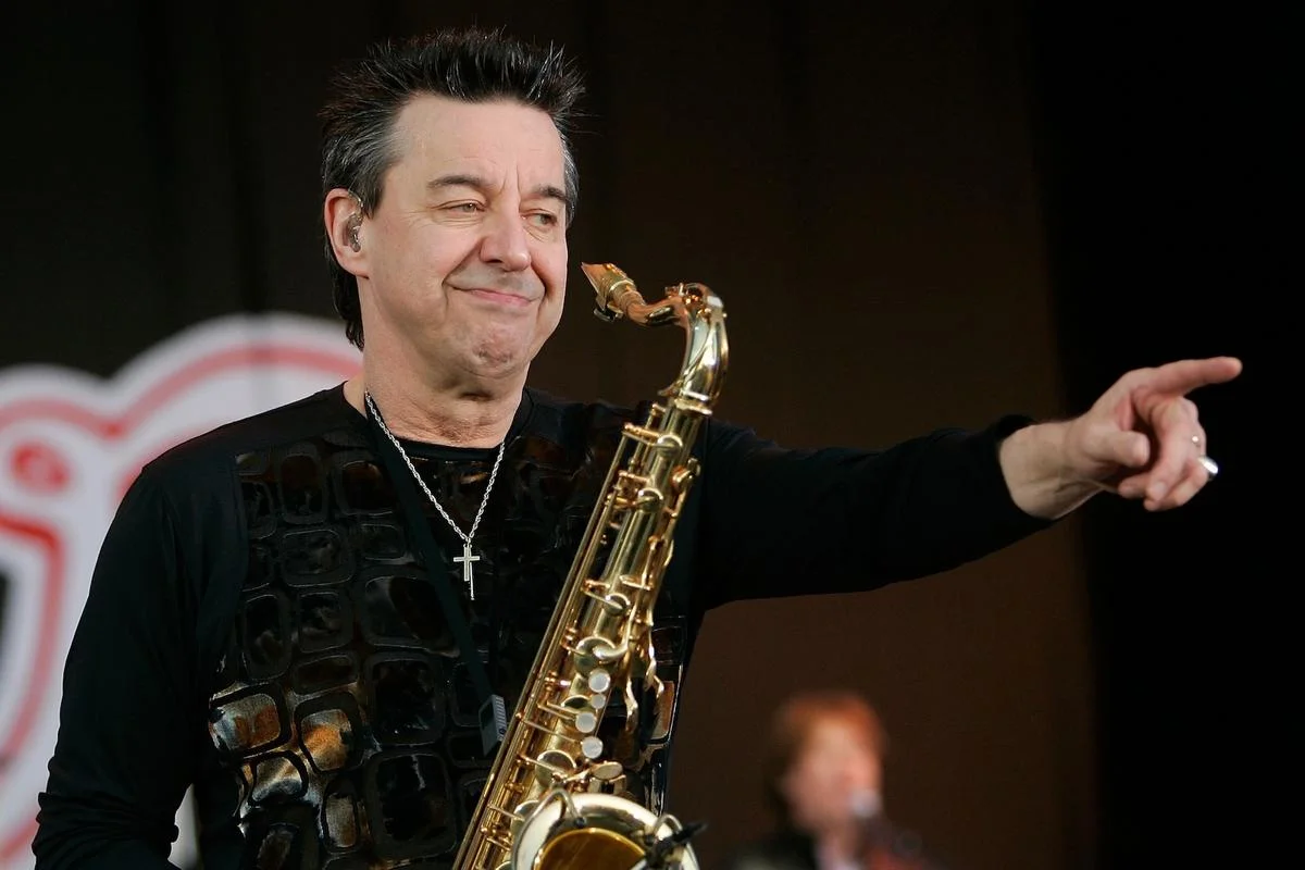 Music World Mourns as Dozens of Legends Leave the Stage