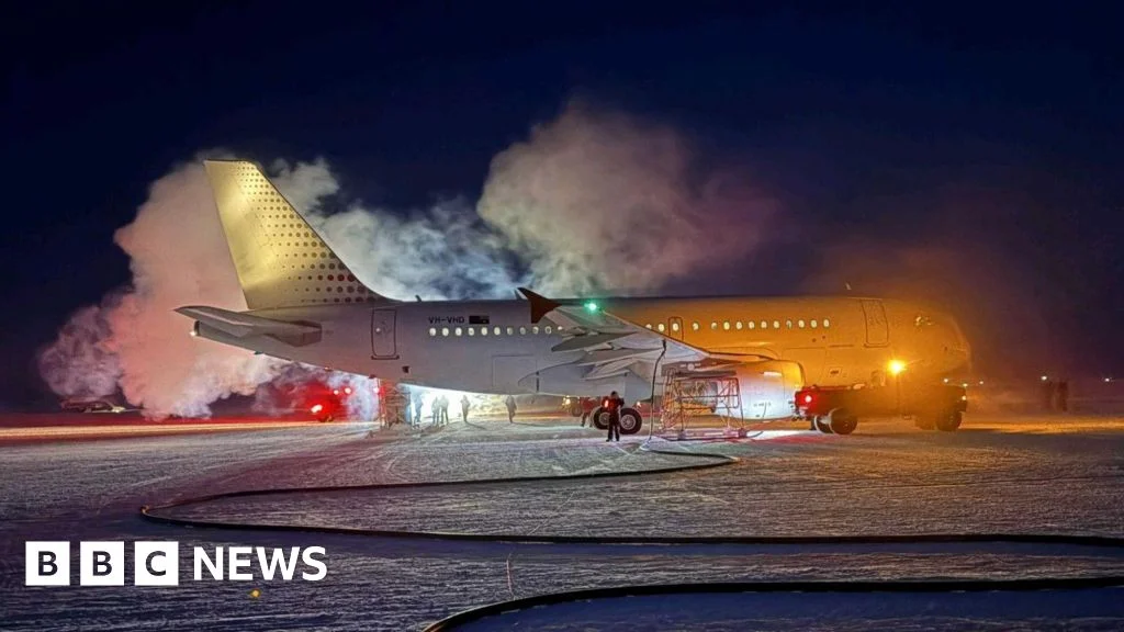 Antarctic Midnight Medevac: Australian Crew Rescues Patient in -43°C Darkness
