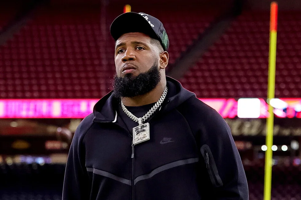 Bills Stand With Ed Oliver Amid Personal Tragedy