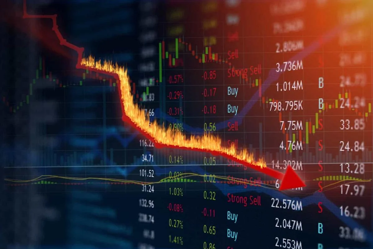 Hot Jobs Data Reframes Rates Outlook, Pushing S&P 500 Down $1.4T