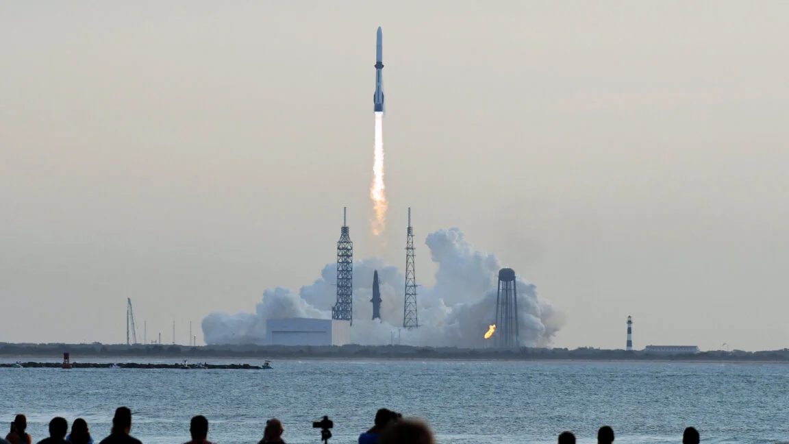 Blue Origin nails booster reuse, but upper stage derails AST satellite deployment