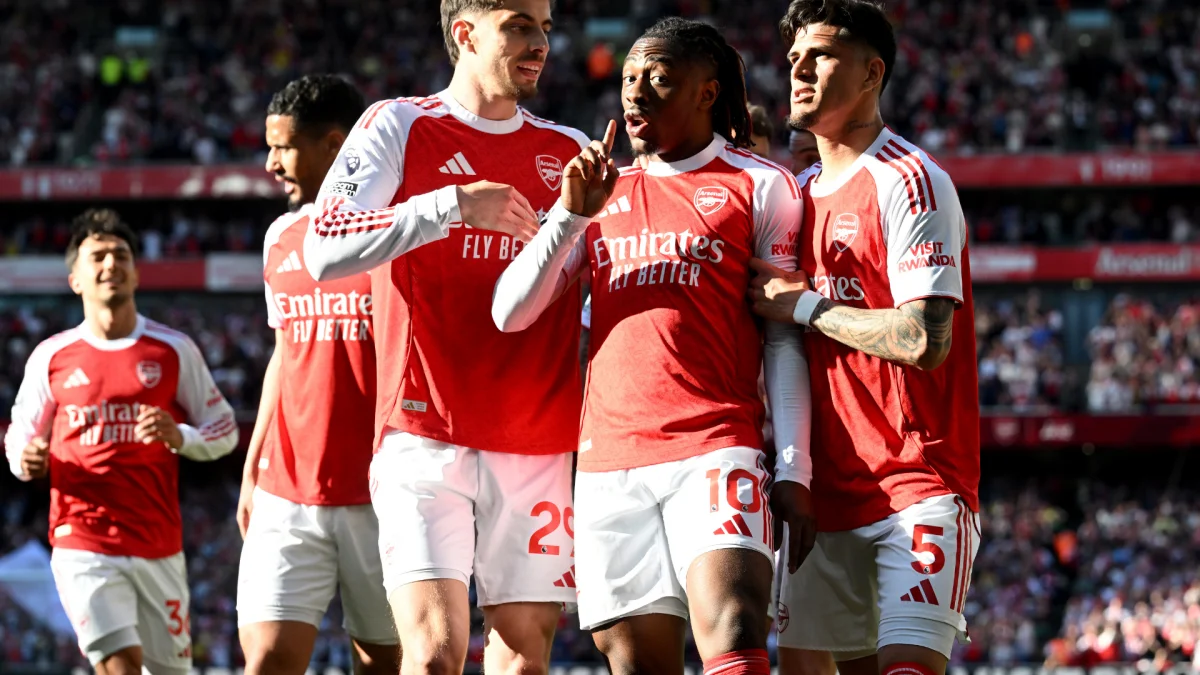 Arsenal cling to title bid as injuries mount after Newcastle win