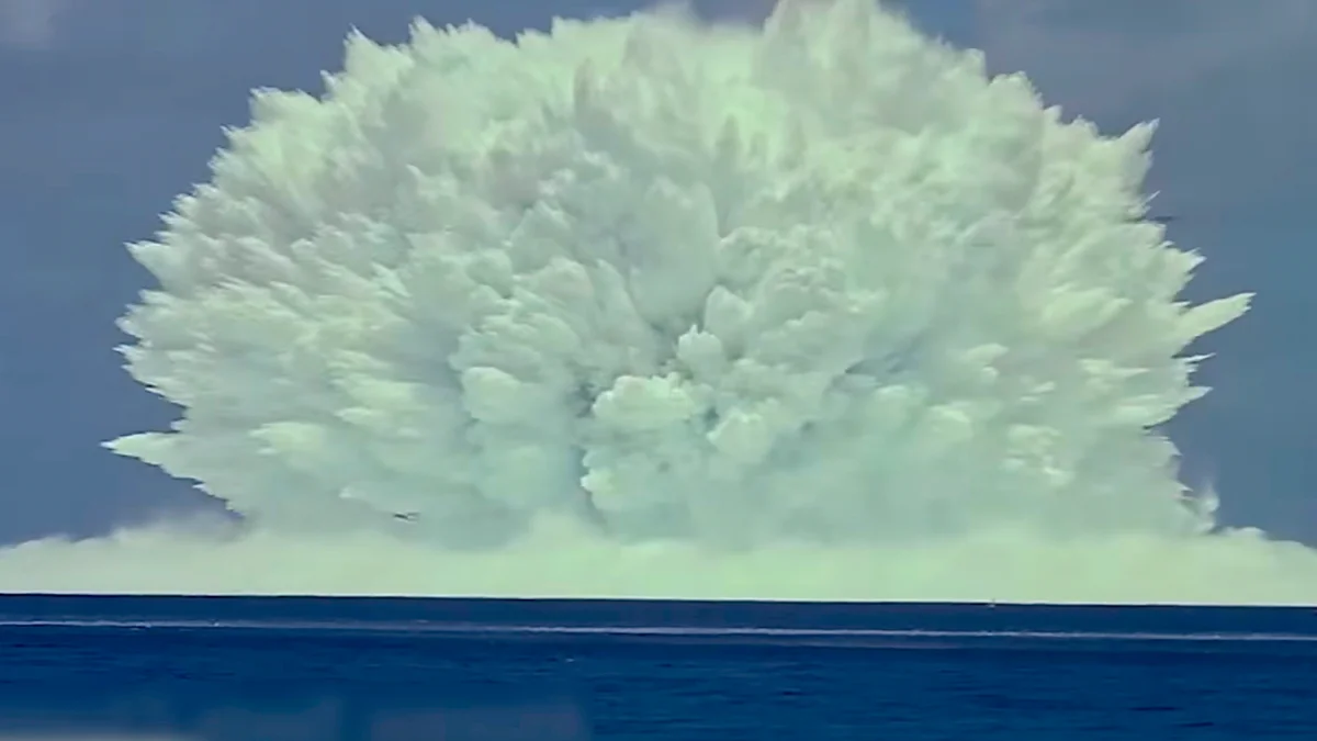 Dinosaur-Extinction Meteor Could Have Triggered a 2.8-Mile Megatsunami