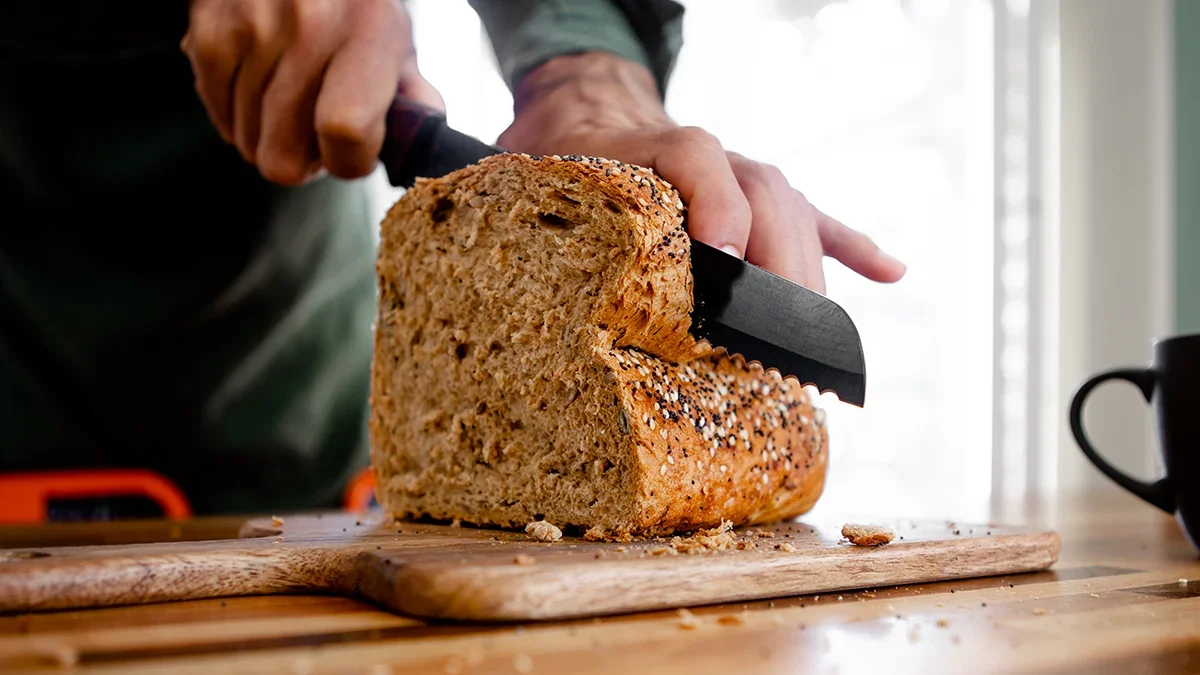 Bread's Hidden Metabolic Effect: Slower Burn, More Fat in Mice