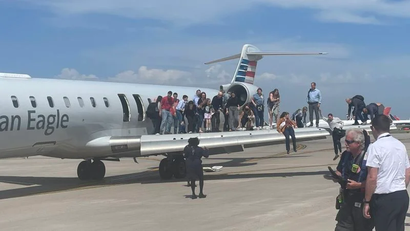 Smoke forces emergency landing on American Eagle flight carrying Kansas congressman