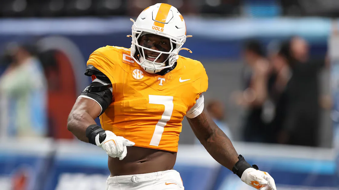 Vols LB Arion Carter Converts Tackles Into Cancer Charity After Suspension